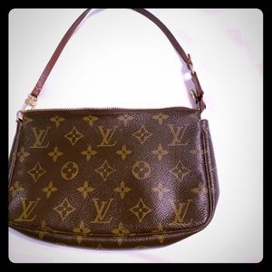 Louis Vuitton monogram leather clutch